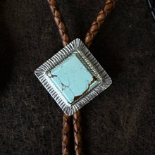Load image into Gallery viewer, Turquoise Bolo Tie
