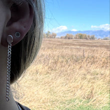 Load image into Gallery viewer, Earring Chain - Curb
