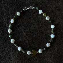 Load image into Gallery viewer, Pearls of Wisdom &amp; Love Bracelet
