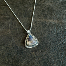 Load image into Gallery viewer, Dendritic Agate Echos Necklace
