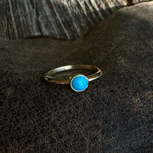Load image into Gallery viewer, 14k Gold Ring - Turquoise
