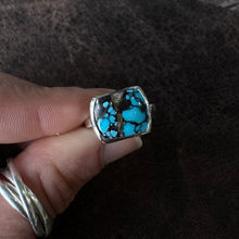 Load image into Gallery viewer, Turquoise East West Ring
